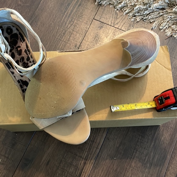 Jessica Simpson - Picture 3 of 3